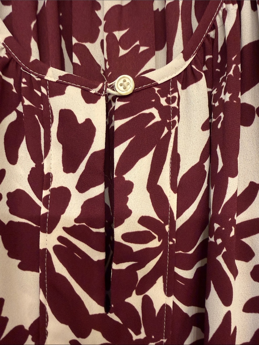 LOFT Burgundy and Cream Floral Sleeveless top camisole shell - Picture 3 of 8